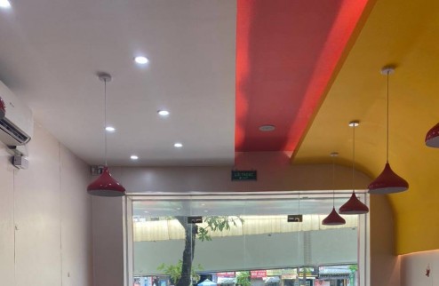 Cho Thuê nhà mặt phố kinh doanh  Nguyễn Chí Thanh, Đống Đa, 42m - 4T- MT 4,8m- Giá 35tr